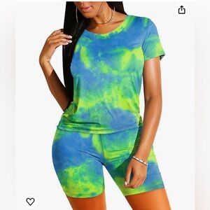Women 2pieces workout set tie dye  shorts and short sleeve shirt/size L